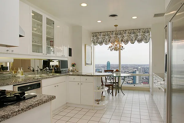 Sold by Corcoran | media 7