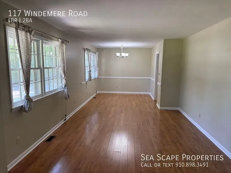 117 Windemere Rd — Photo 2