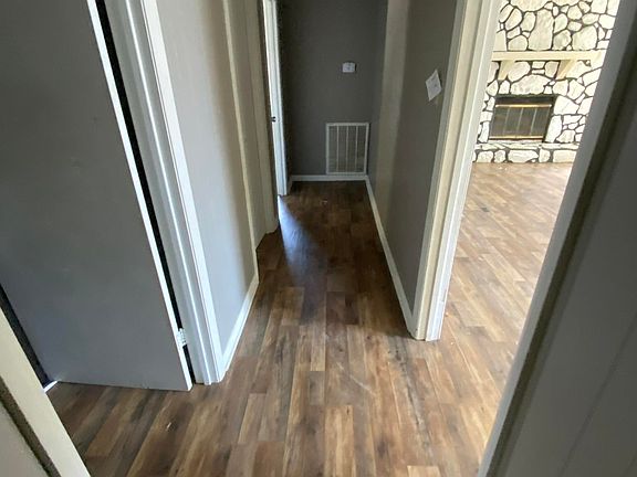 3rd image of 1323 S Main St