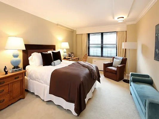 Sold by Sotheby's International Realty | media 10