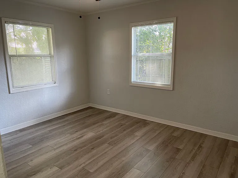 3512 E 12th Ave — Photo 7