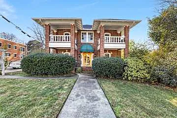 536 Hawthorne Ln — Photo 57