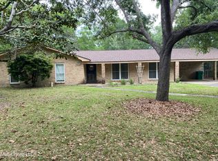 5107 Ridgewood Dr, Moss Point, MS 39563