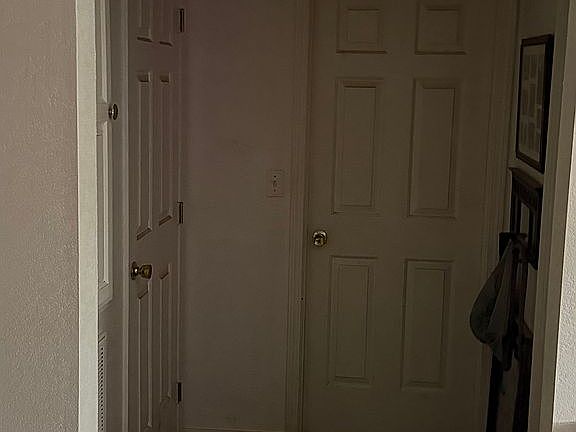 Hallway to 2nd Bath and bdrm