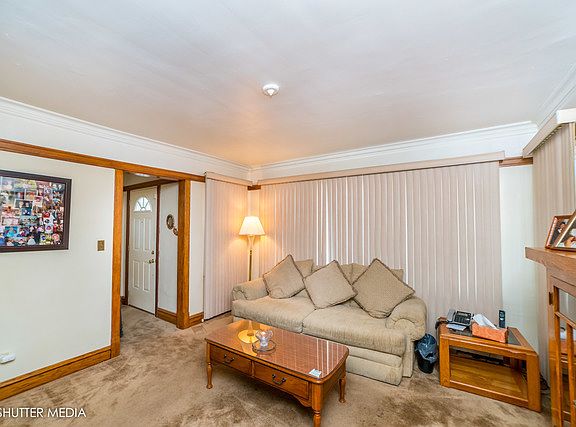 5th image of 1828 S 55th Ct