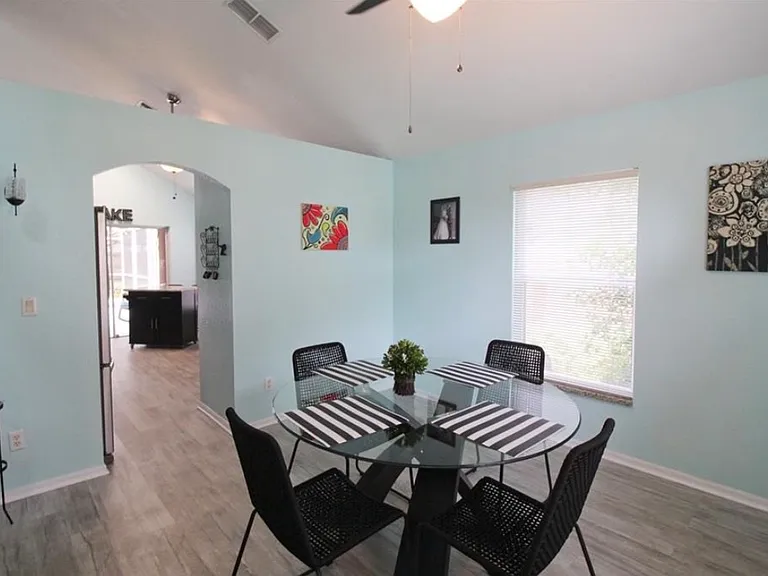 123 Pinewood Ct — Photo 8