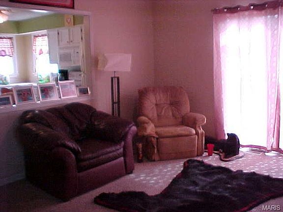 4th image of 821 W Jackson Ave