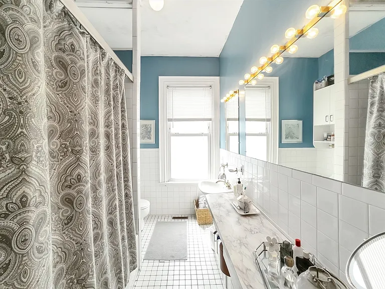 69 Spring Park Ave #1 — Photo 5