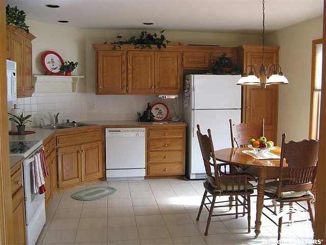 2nd image of 3527 Sweetgrass Ct