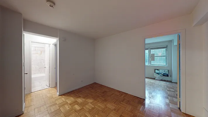 Rented by Bond New York | media 3