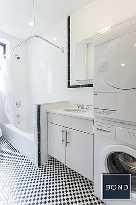 Rented by Bond New York | media 37