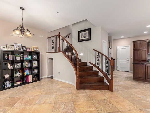 4th image of 28623 N 21st Ave