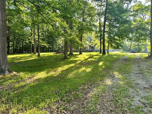 226 Pine Tract Rd, Butler, PA 16001