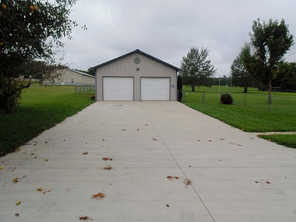 2nd image of 2432 Highway 231 S