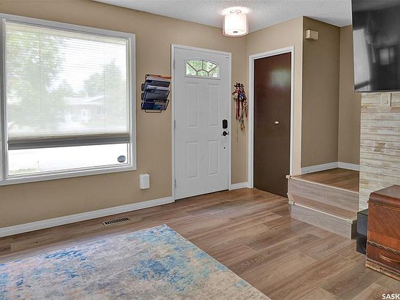 4th image of 409 Lenore DRIVE