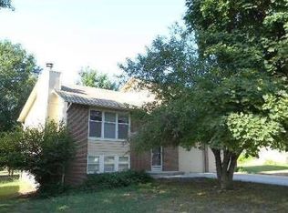 3455 Treesmill Dr, Manhattan, KS 66503
