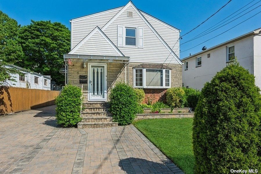 5 7th Street, Valley Stream, NY 11581 Zillow