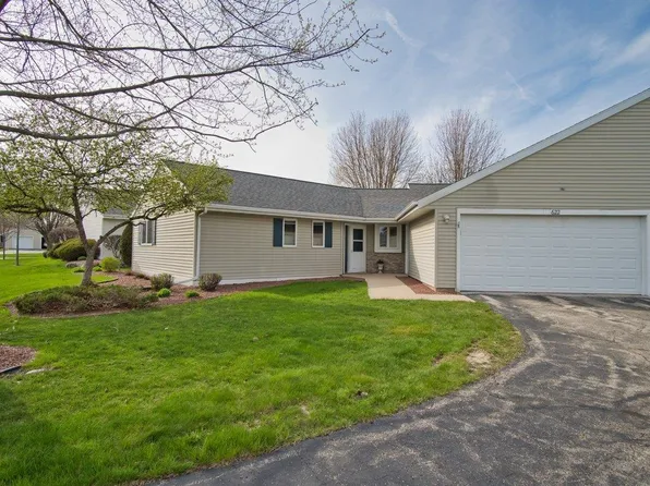 622 Meadowbrook Ct, Marshall, WI 53559