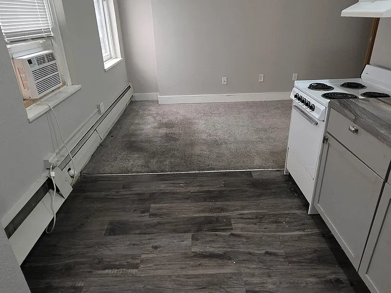 7th Place Apartments — Photo 28