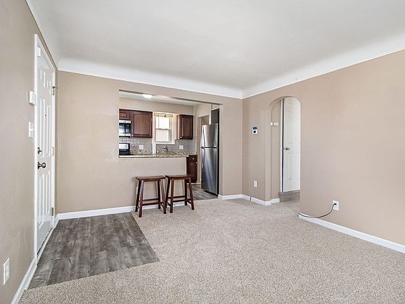 5th image of 1477 Mill St