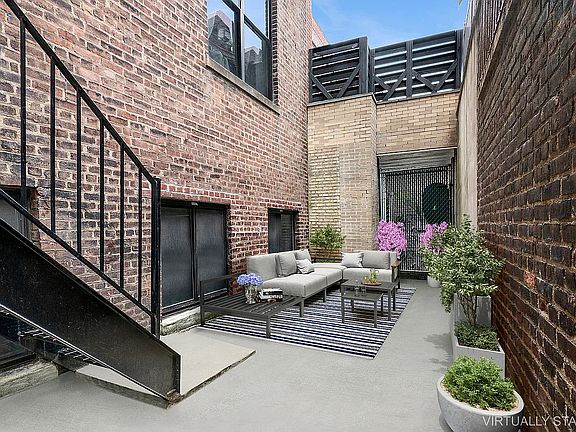 4th image of 180 Bainbridge St #109