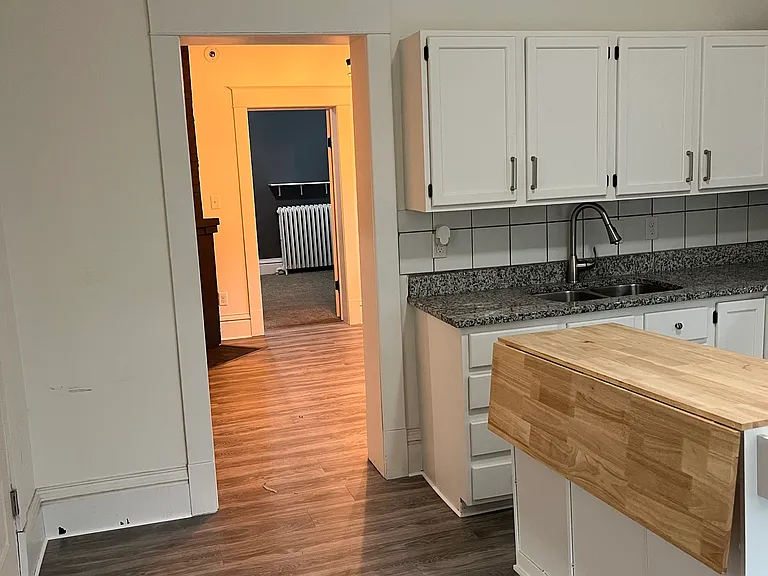 415 W Franklin Ave #1 — Photo 4