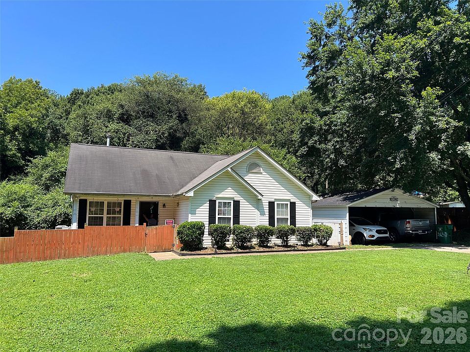 1st image of 2630 Larry Dr