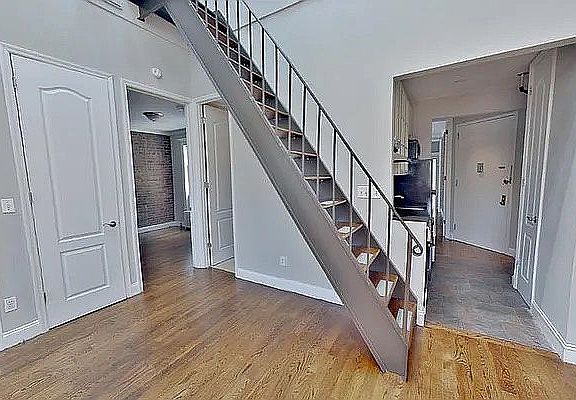 5th image of 340 E 18th St APT 5B