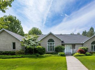 5230 Walnut Rdg, Erie, PA 16506