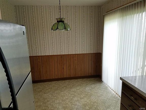 5th image of 110 Daywood Dr