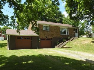 111 Springhouse Dr, Butler, PA 16001