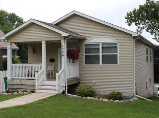 1306 Elizabeth St, Joliet, IL 60435