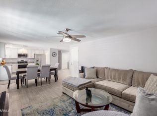 2012 N Pennington Dr, Chandler, AZ 85224