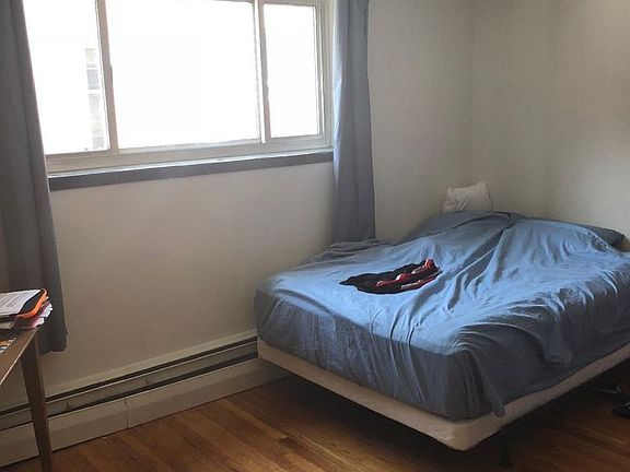 4th image of 243 Kelton St #22