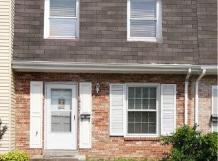 16560 Sherwood Pl, Woodbridge, VA 22191