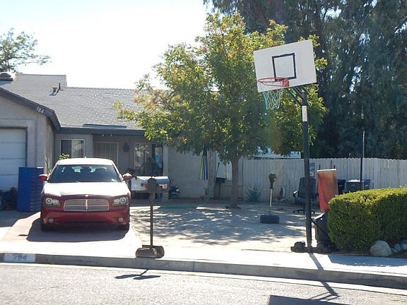 3rd image of 784 Margarita St