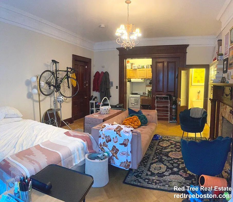 Studio, 350 sqft, $2,300 — Photo 1