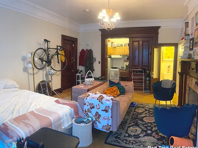 469 Beacon St #2F — Photo 1