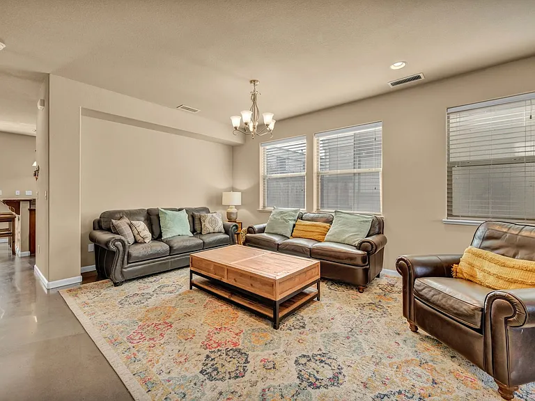 3680 Coastal St — Photo 18