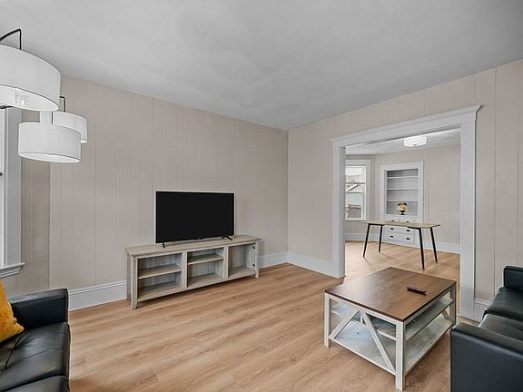 5th image of 60 Harwood St