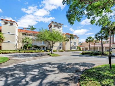 5030 Harmony Cir APT 303, Vero Beach, FL, 32967