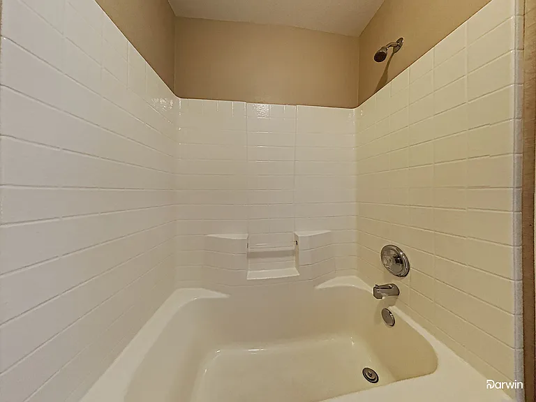 15525 W Port Royale Ln — Photo 11