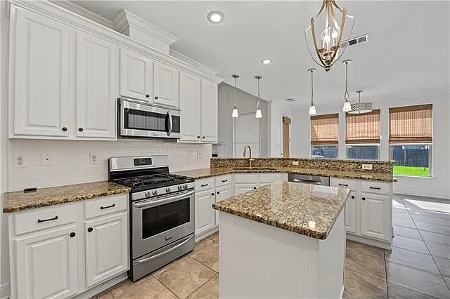 404 Golden Leaf Ct — Photo 4