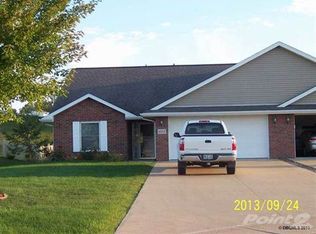 6154 Forest Hills Dr, Dubuque, IA 52002