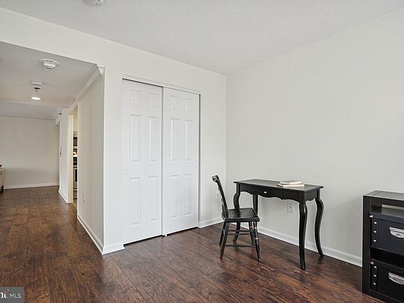 5th image of 900 N Taylor St APT 1524