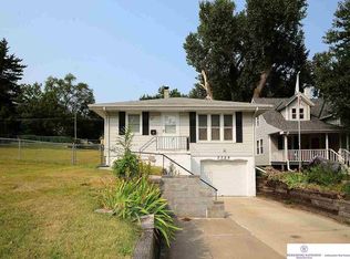 3728 N 52nd St, Omaha, NE 68104