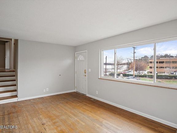 5th image of 5509 Lonas Dr