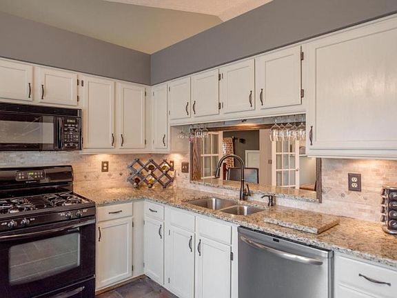 4th image of 4342 Portobello Dr