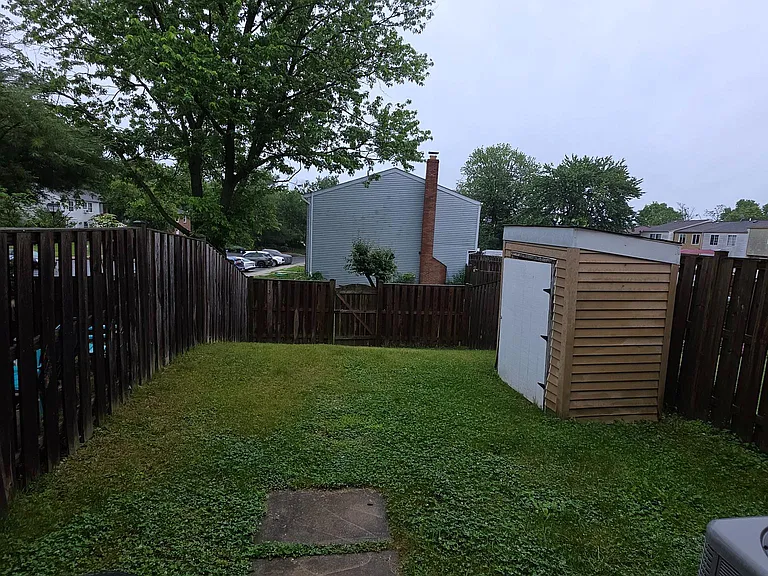 1758 Springfield Ln — Photo 29