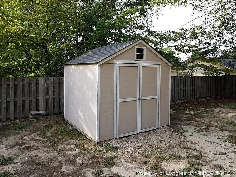100 Pigeonhouse Ct — Photo 31